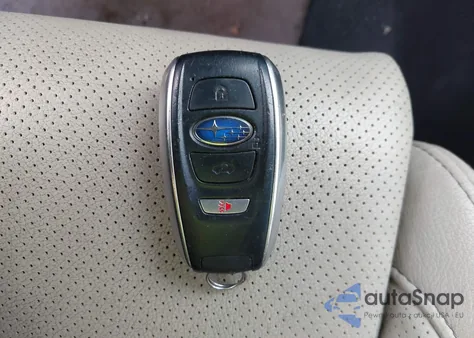 2020 Subaru Ascent Limited z USA, uszkodzony, nr VIN 4S4WMAMD5L3474932